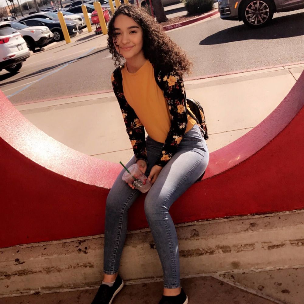 Meet your Posher, Kayla